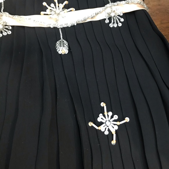Moda Black Pleated Beaded Skirt. Sz. 6. NWOT - Picture 3 of 6